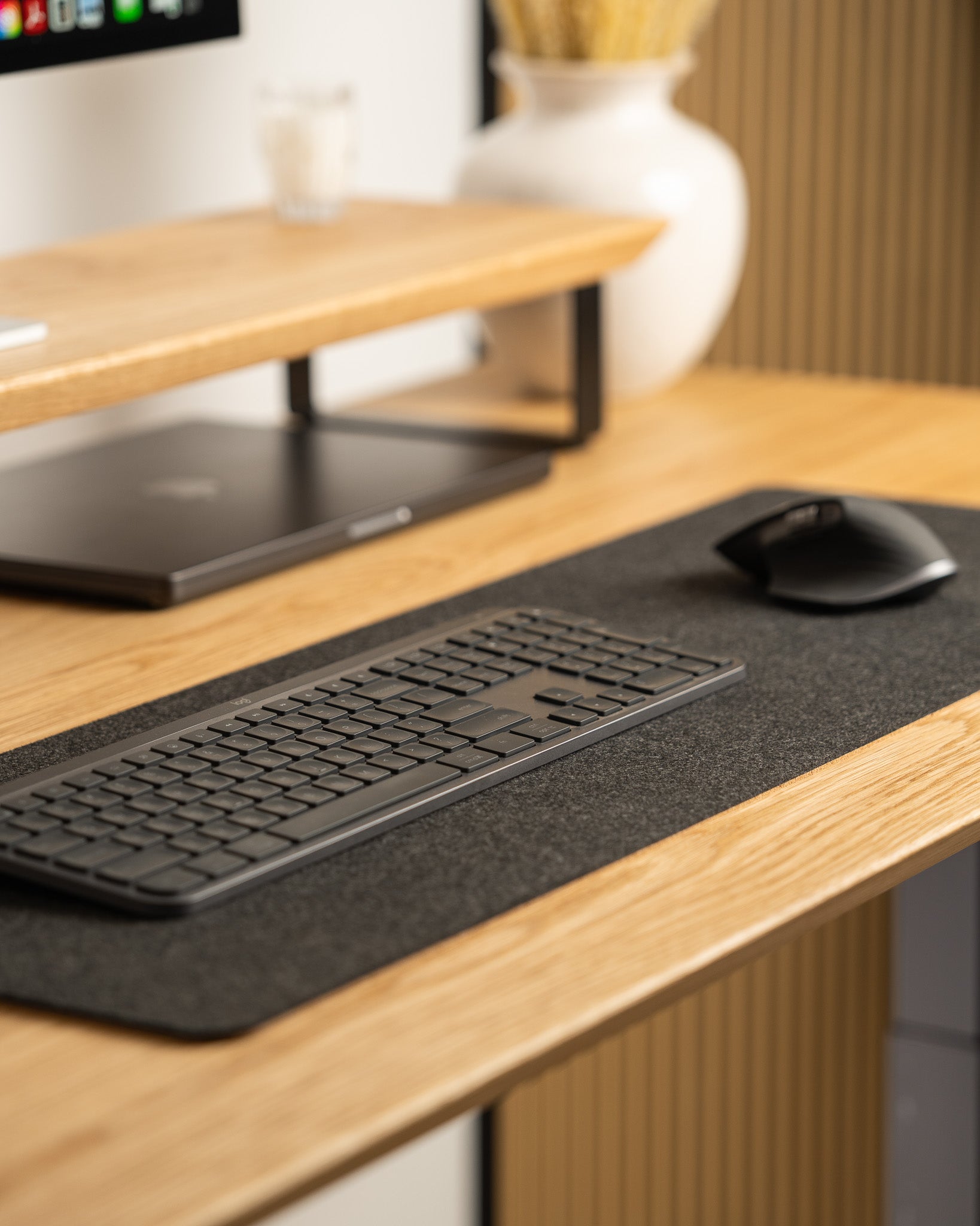 Felt/Cork Desk Pad Large Black
